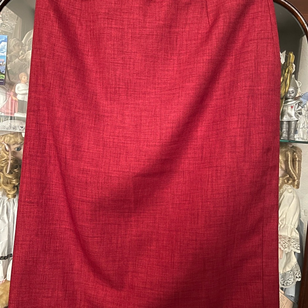 Red skirt with lining A line Henry Lee size 10